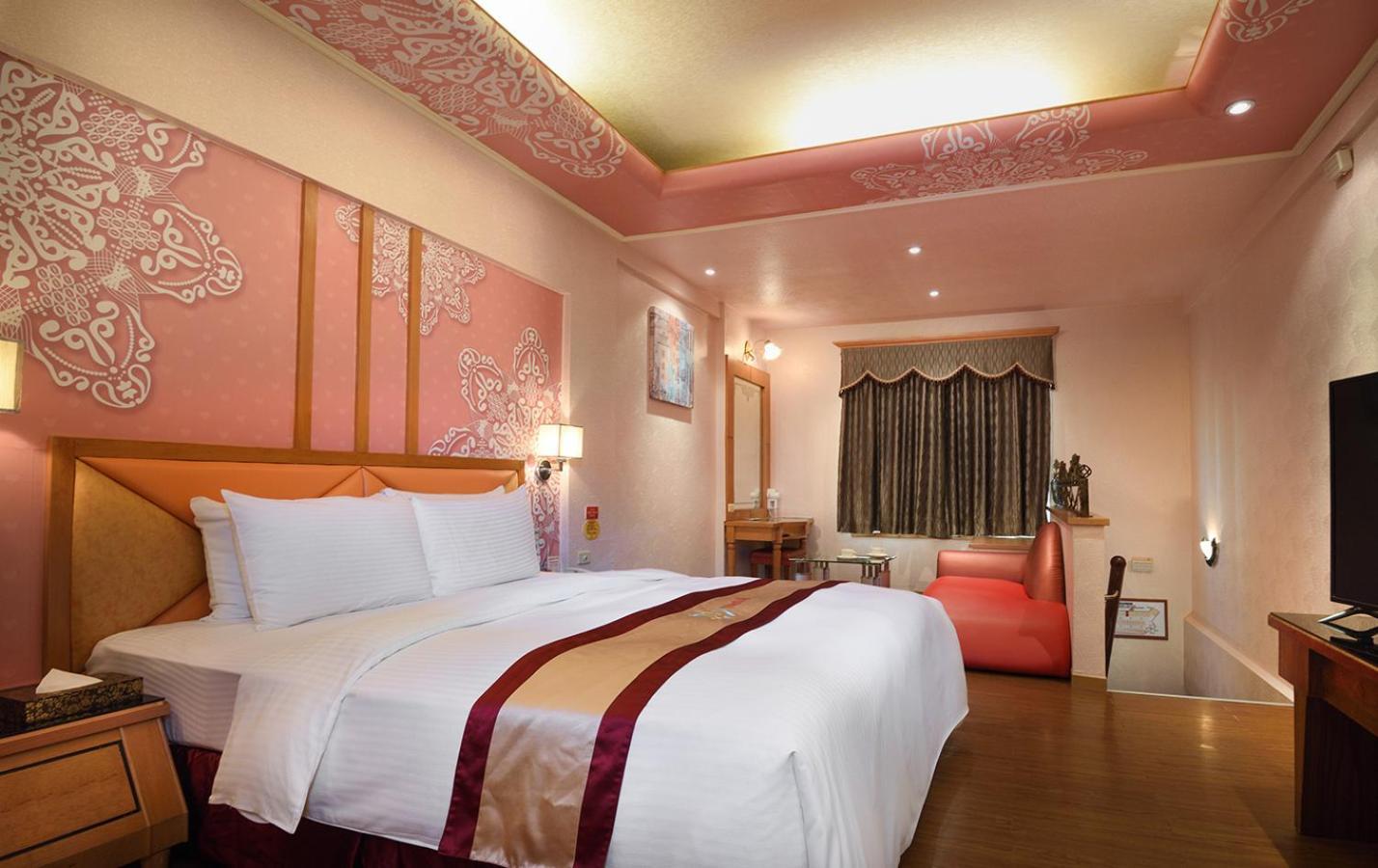 Natoli Motel Tainan Exterior photo
